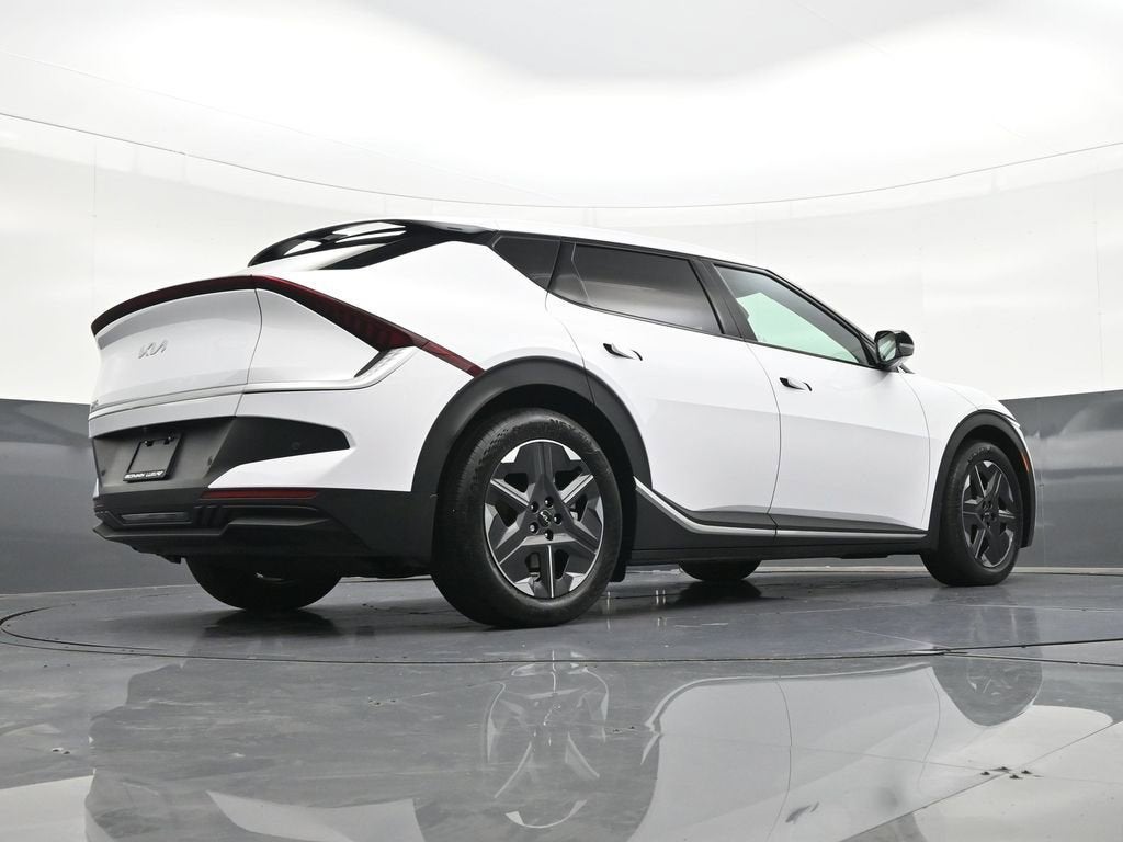 2025 Kia EV6 Light