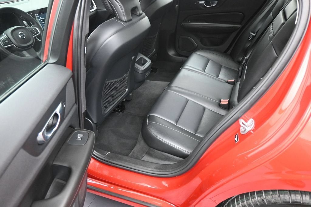 2023 Volvo S60 B5 Core Dark Theme