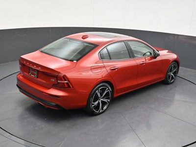 2023 Volvo S60 B5 Core Dark Theme