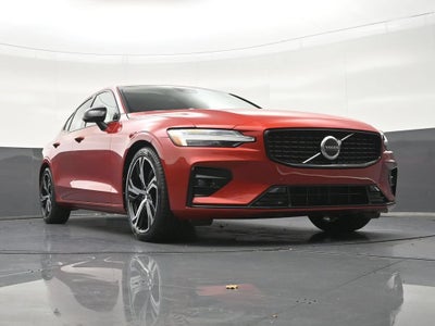 2023 Volvo S60 B5 Core Dark Theme