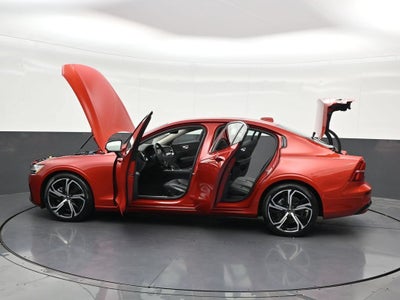 2023 Volvo S60 B5 Core Dark Theme