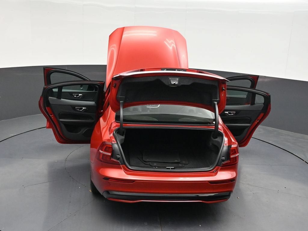 2023 Volvo S60 B5 Core Dark Theme