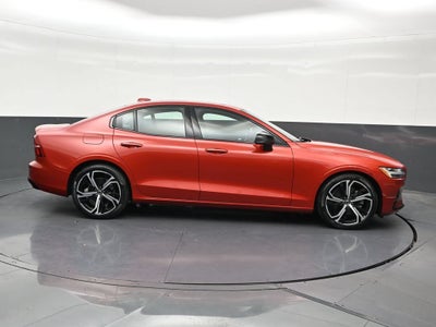 2023 Volvo S60 B5 Core Dark Theme
