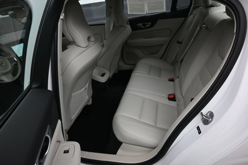 2024 Volvo S60 B5 Plus Dark Theme