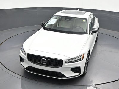 2024 Volvo S60 B5 Plus Dark Theme