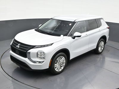 2024 Mitsubishi Outlander ES