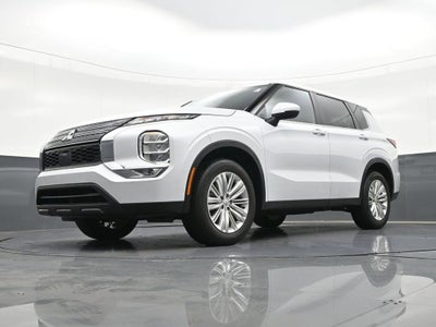 2024 Mitsubishi Outlander ES