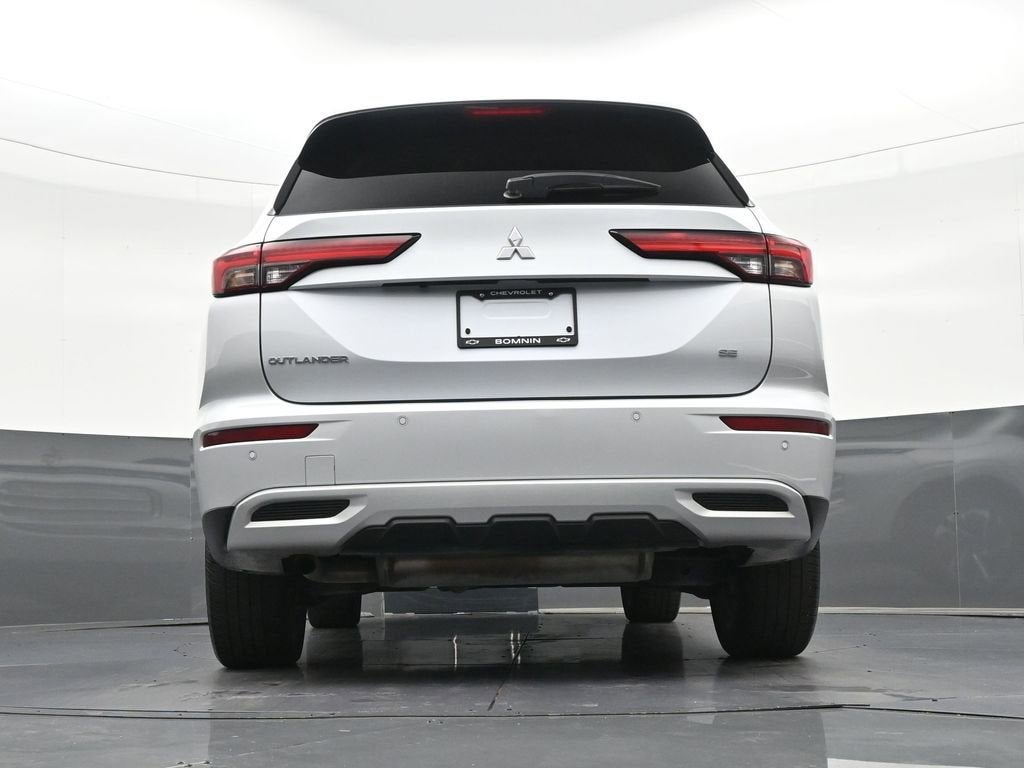 2024 Mitsubishi Outlander SE