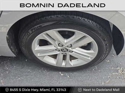 2022 Toyota Corolla Hatchback SE