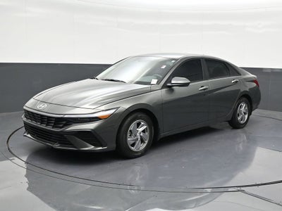2024 Hyundai Elantra SE