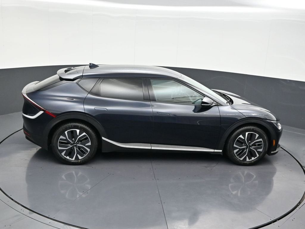 2022 Kia EV6 Light
