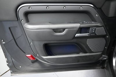2023 Land Rover Defender V8