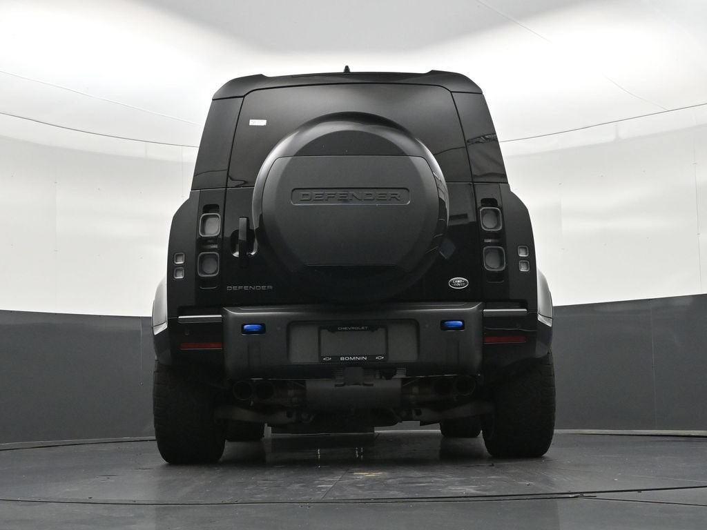 2023 Land Rover Defender V8