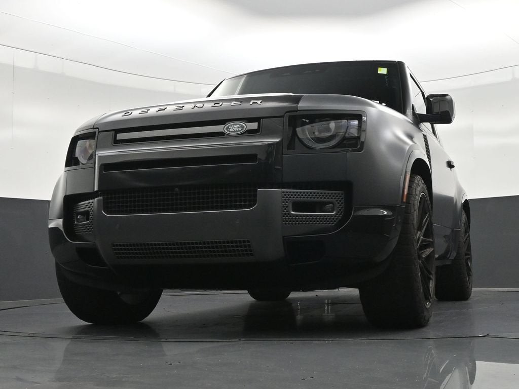 2023 Land Rover Defender V8