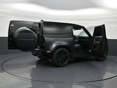 2023 Land Rover Defender V8