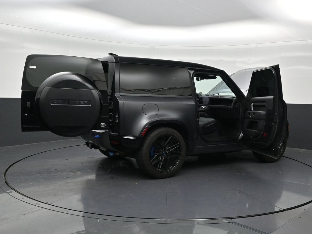 2023 Land Rover Defender V8