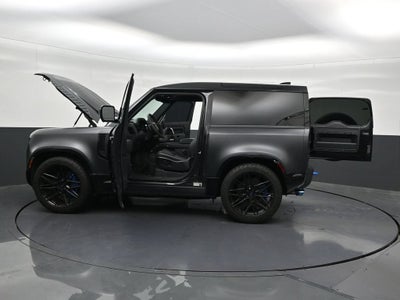 2023 Land Rover Defender V8
