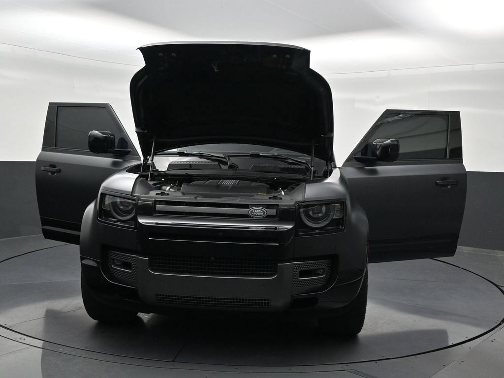 2023 Land Rover Defender V8