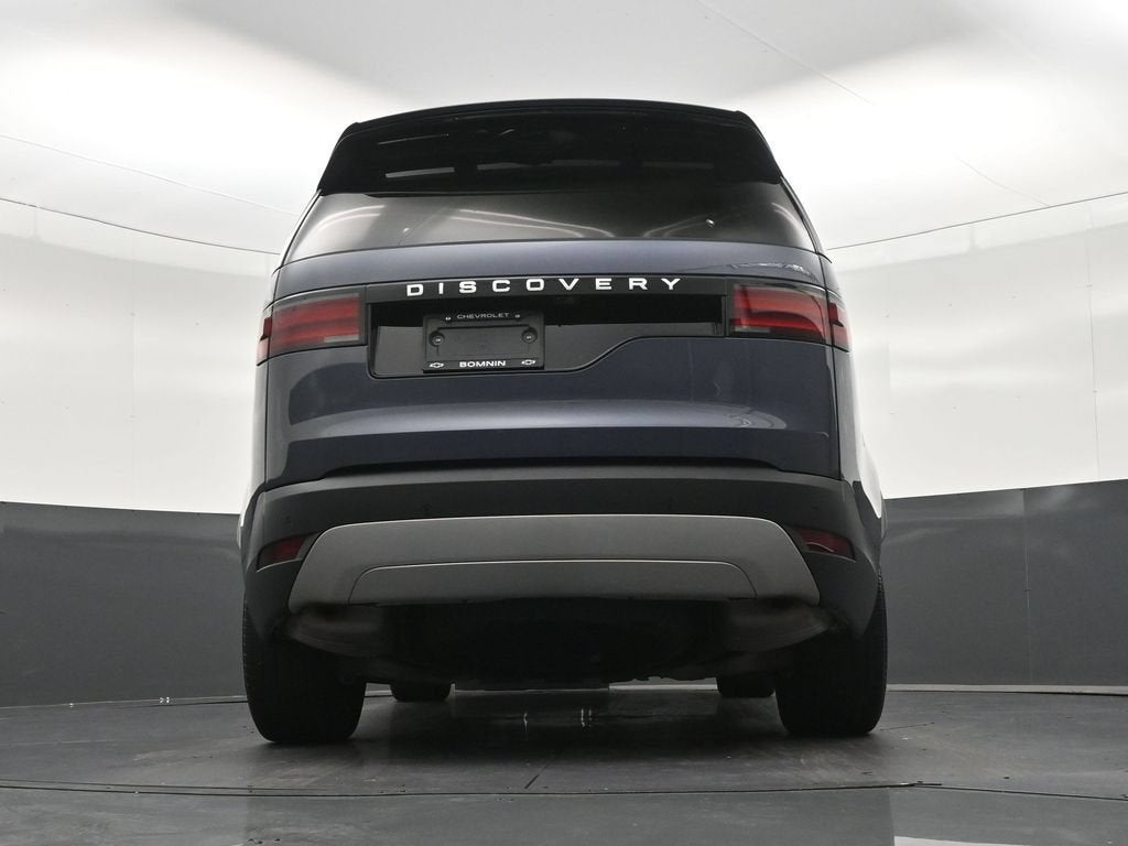 2024 Land Rover Discovery P300 S