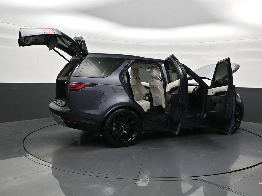 2024 Land Rover Discovery P300 S