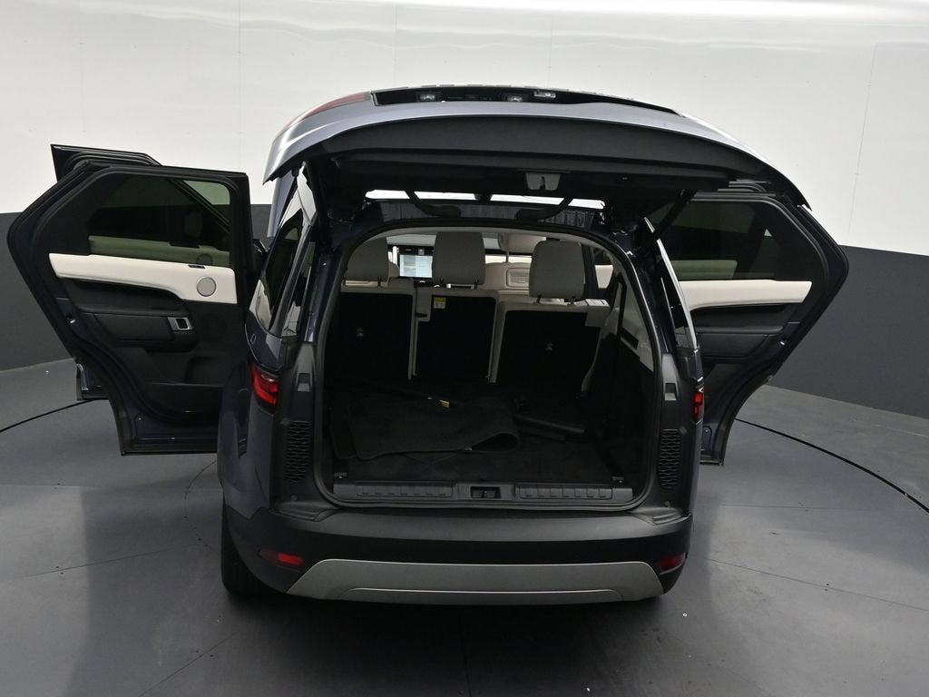 2024 Land Rover Discovery P300 S