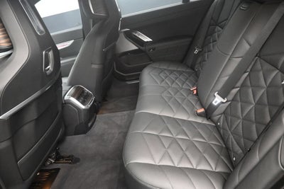 2025 BMW 740i xDrive