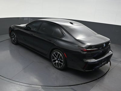 2025 BMW 740i xDrive