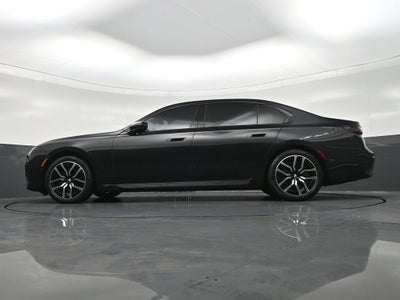 2025 BMW 740i xDrive