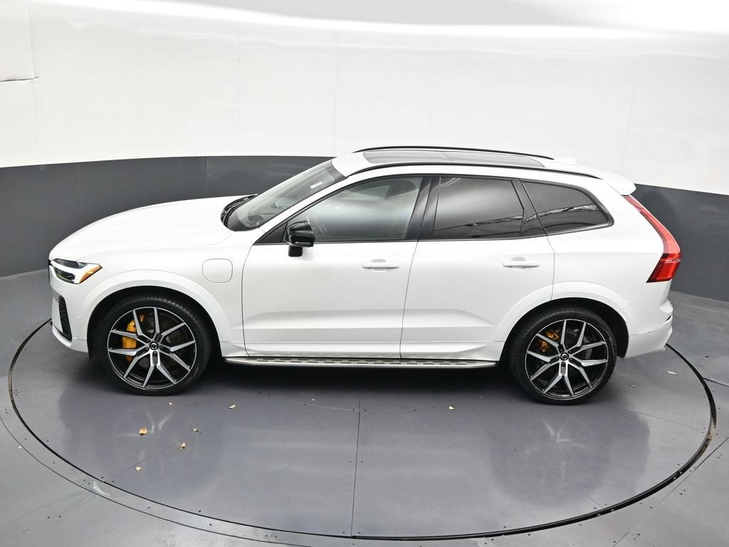2022 Volvo XC60 Recharge Plug-In Hybrid T8 Polestar Engineered