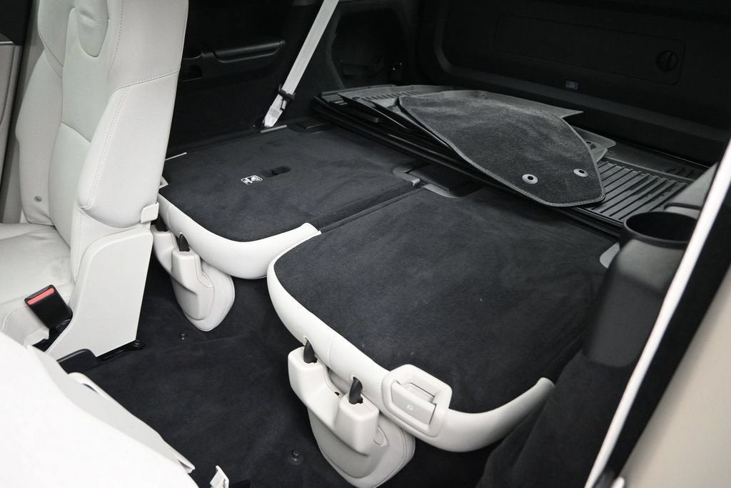 2023 Volvo XC90 B6 Plus 6-Seater