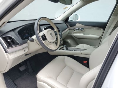 2024 Volvo XC90 Plus Bright Theme