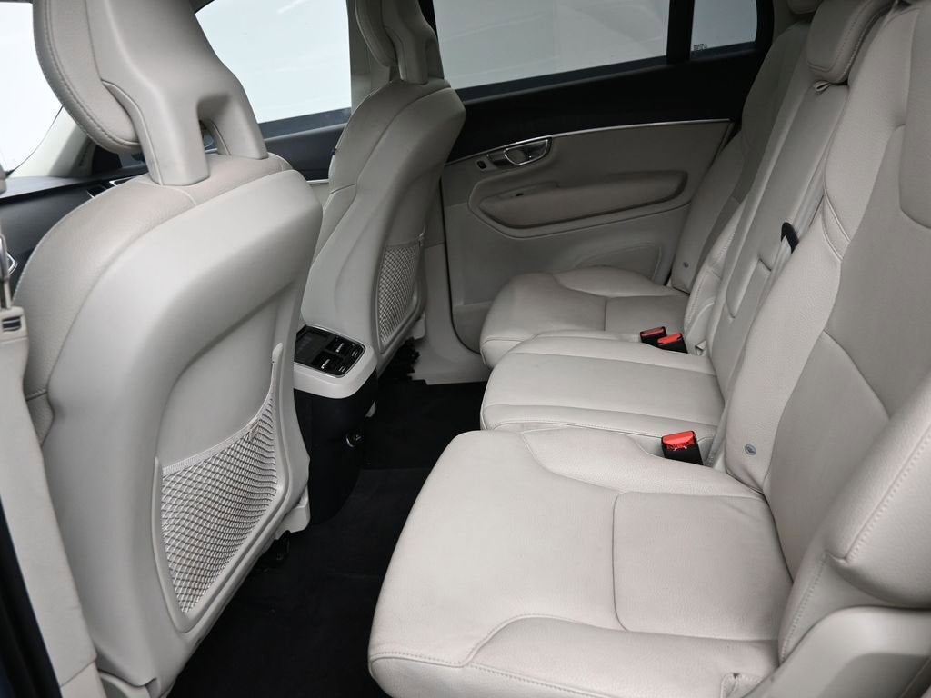 2020 Volvo XC90 Momentum