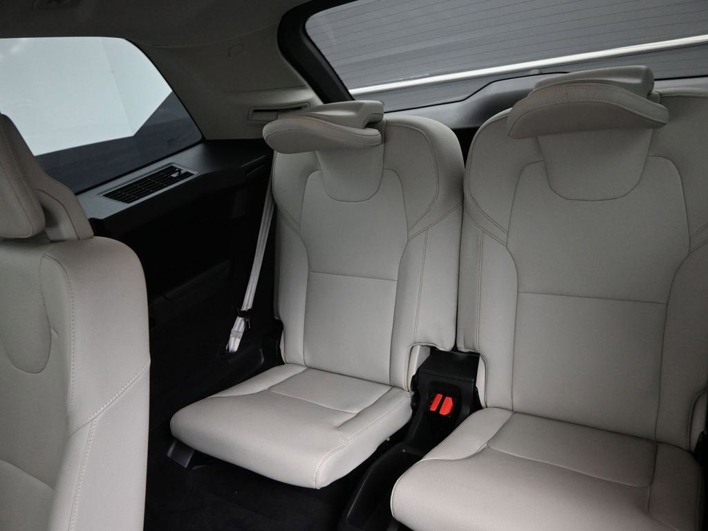 2020 Volvo XC90 Momentum