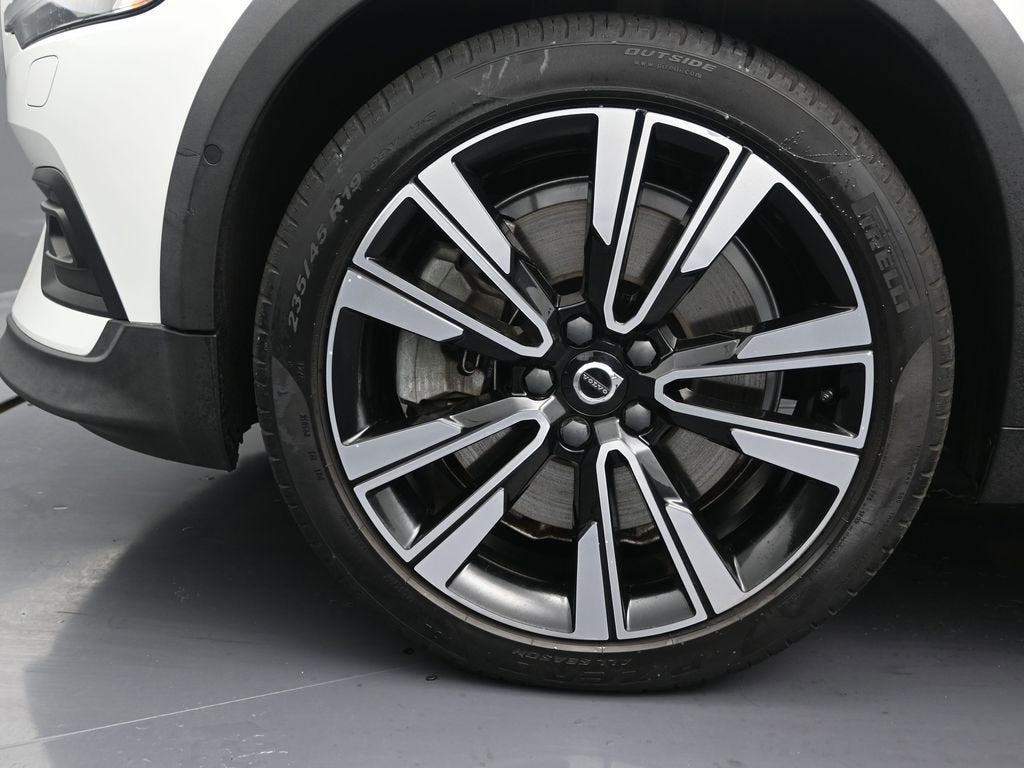 2022 Volvo V60 Cross Country 4DR AWD T5