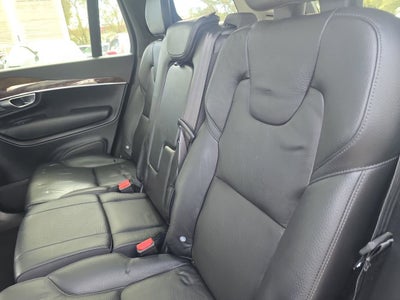 2019 Volvo XC90 Momentum