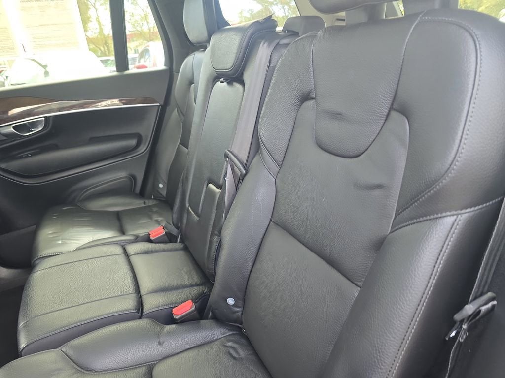 2019 Volvo XC90 Momentum