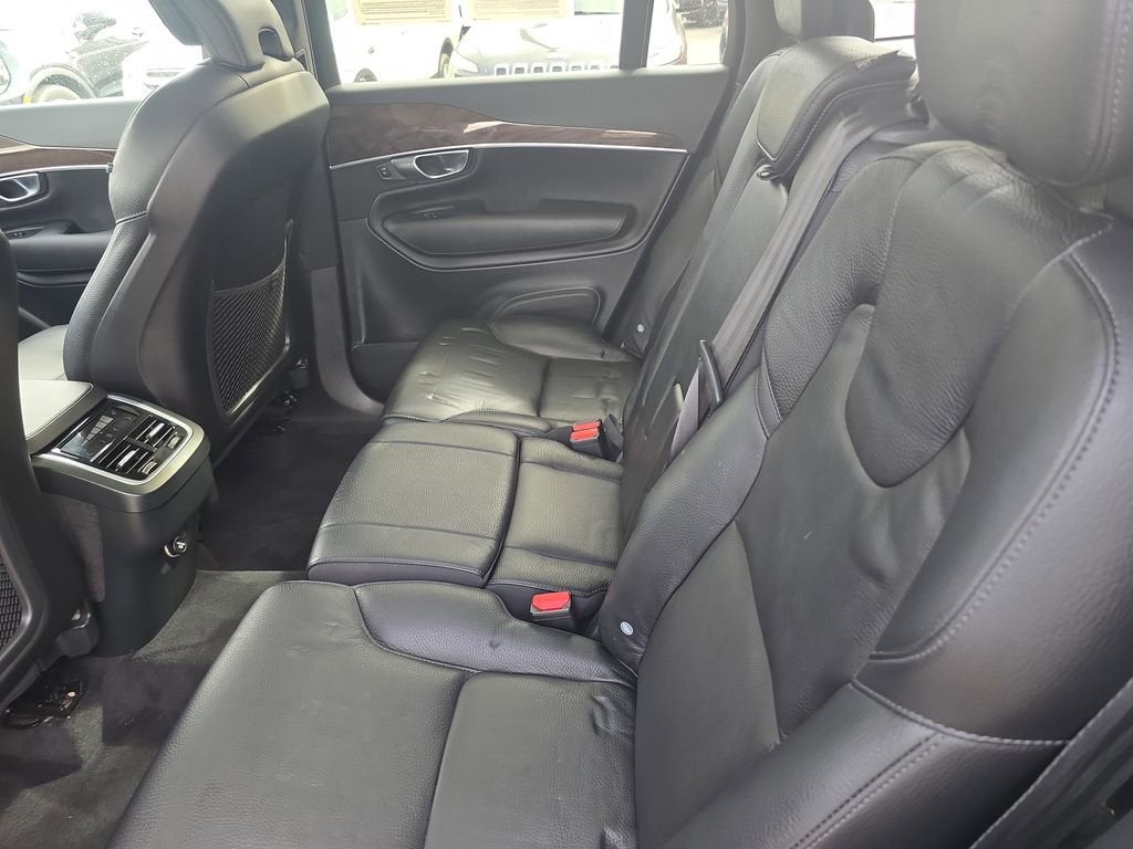 2019 Volvo XC90 Momentum