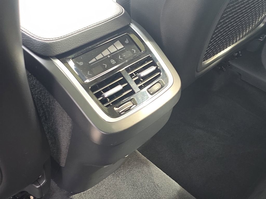 2019 Volvo XC90 Momentum