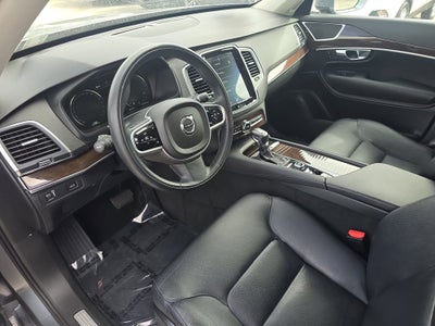 2019 Volvo XC90 Momentum