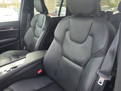 2019 Volvo XC90 Momentum