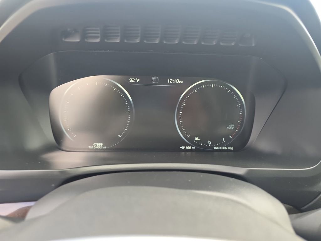 2019 Volvo XC90 Momentum