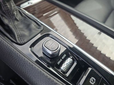 2019 Volvo XC90 Momentum