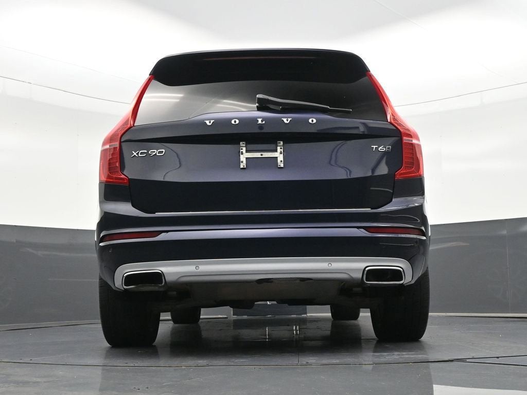2016 Volvo XC90 T6 Momentum