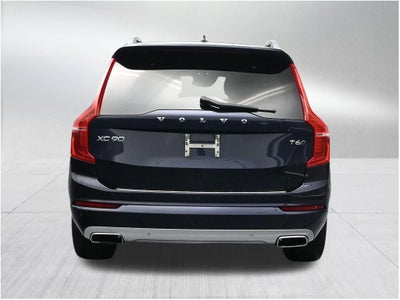 2016 Volvo XC90 T6 Momentum