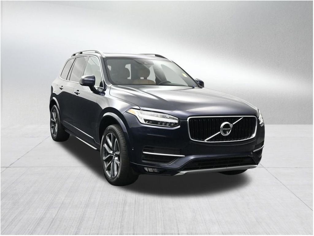2016 Volvo XC90 T6 Momentum