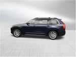 2017 Volvo XC90 Momentum