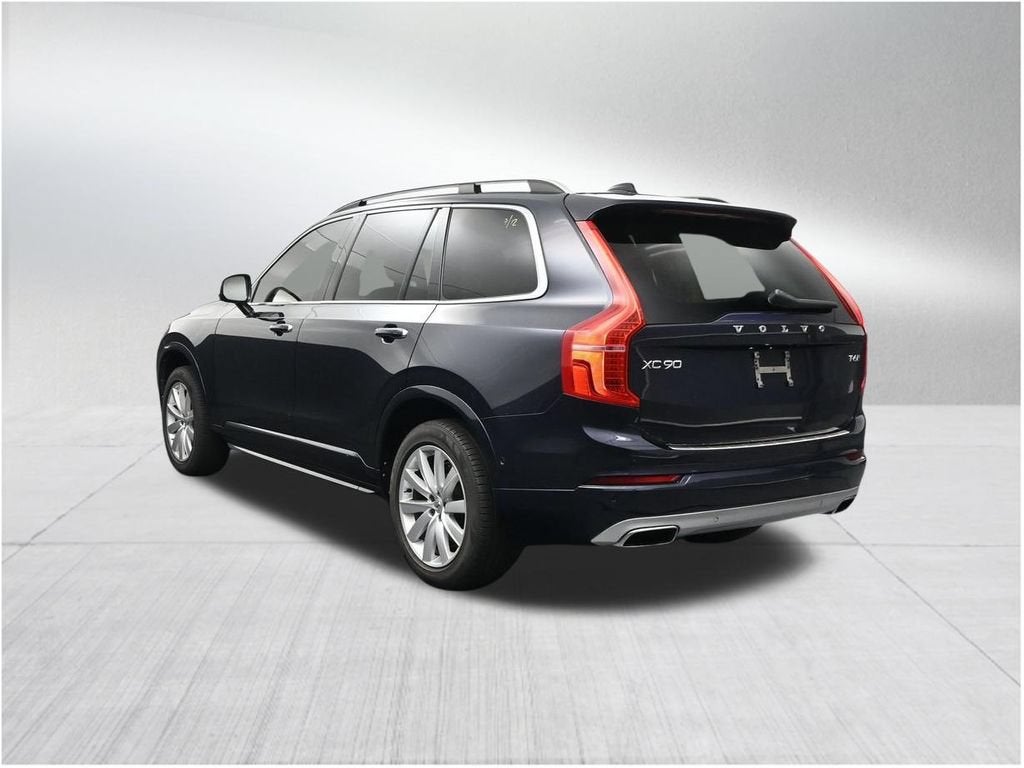 2017 Volvo XC90 Momentum