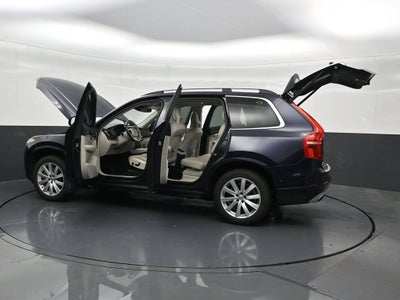 2017 Volvo XC90 Momentum