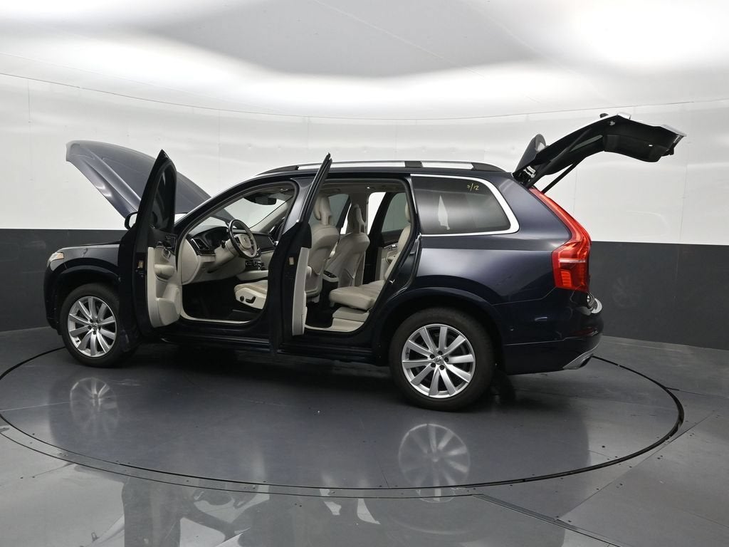 2017 Volvo XC90 Momentum