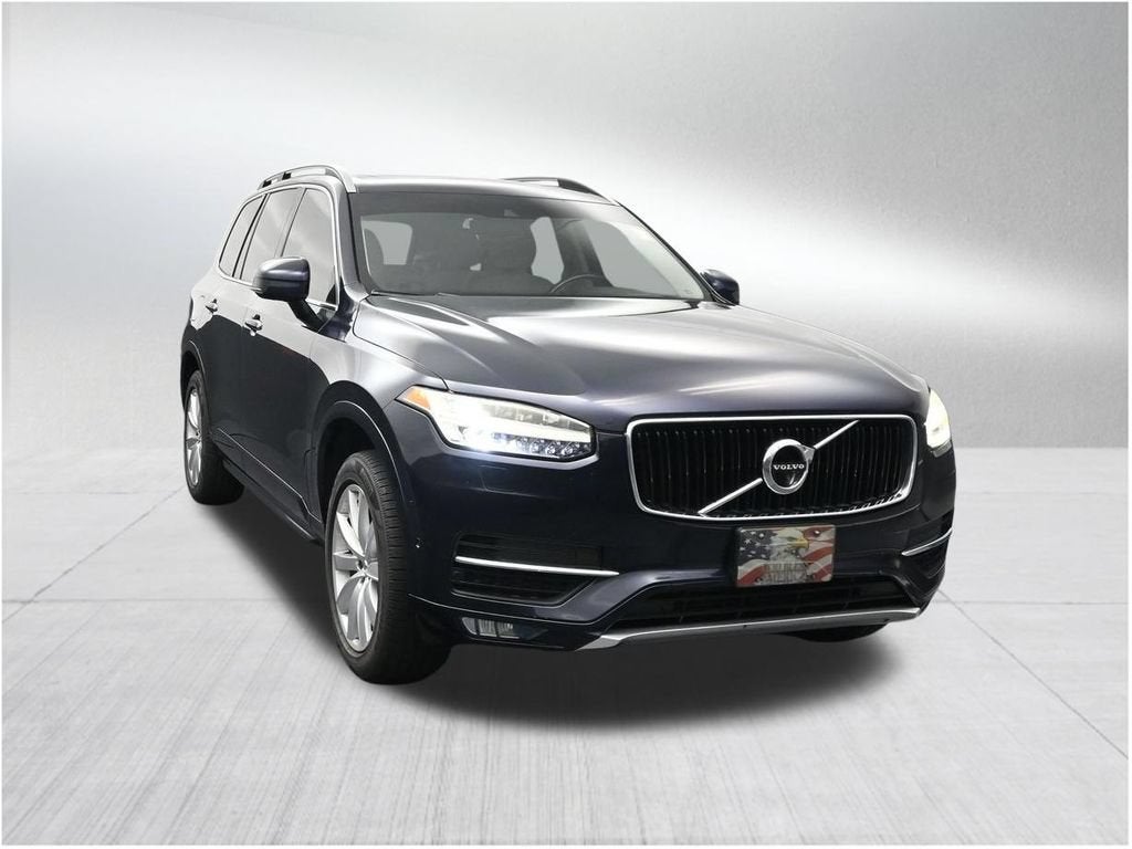 2017 Volvo XC90 Momentum